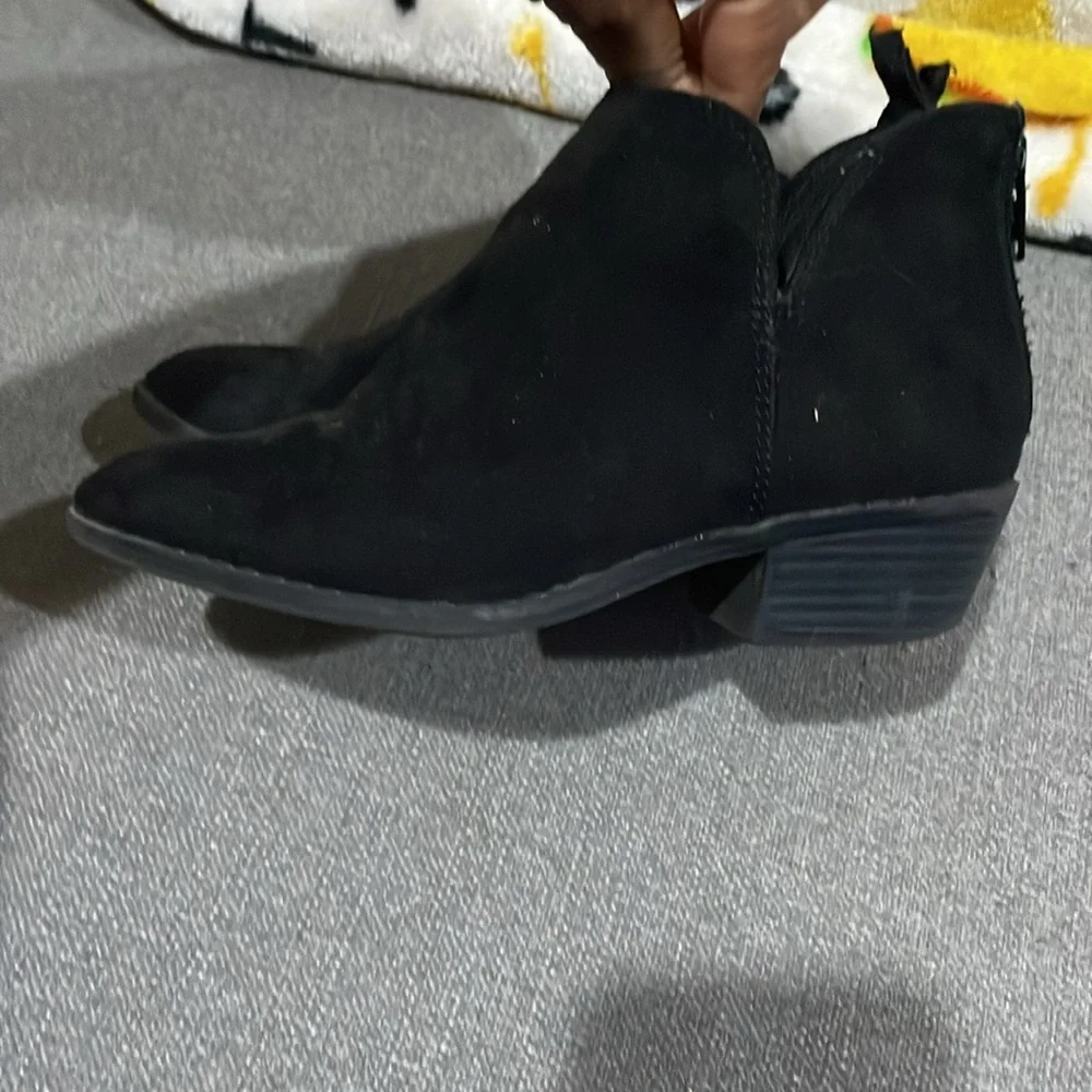 Old Navy Pointy Black Ankle Boots